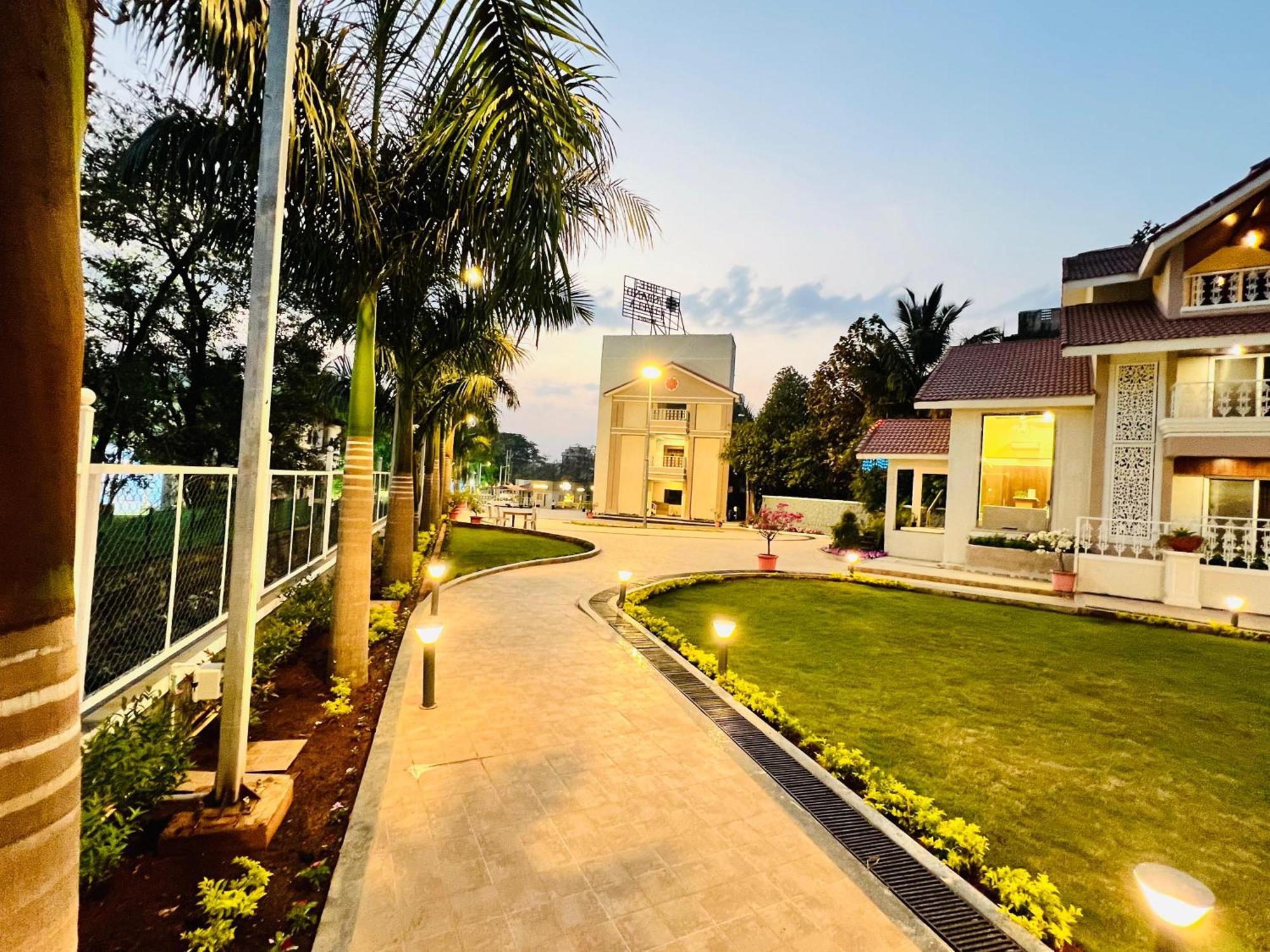 The Grand Leela Resort Khopoli Ngoại thất bức ảnh