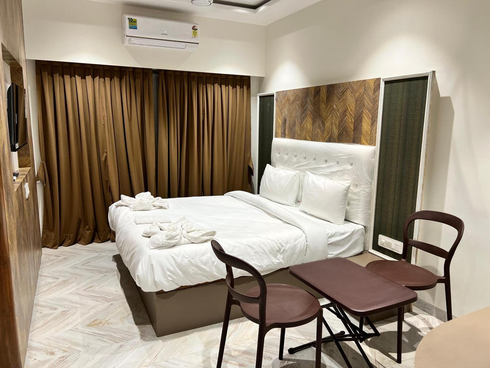 The Grand Leela Resort Khopoli Ngoại thất bức ảnh